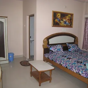 krishna-paying-guest-house.hotels-varanasi.com/